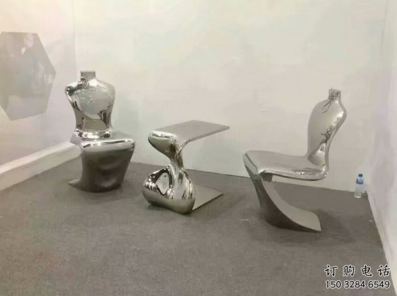 幾何坐凳雕塑，鏡面工藝，不銹鋼坐凳雕塑廠家