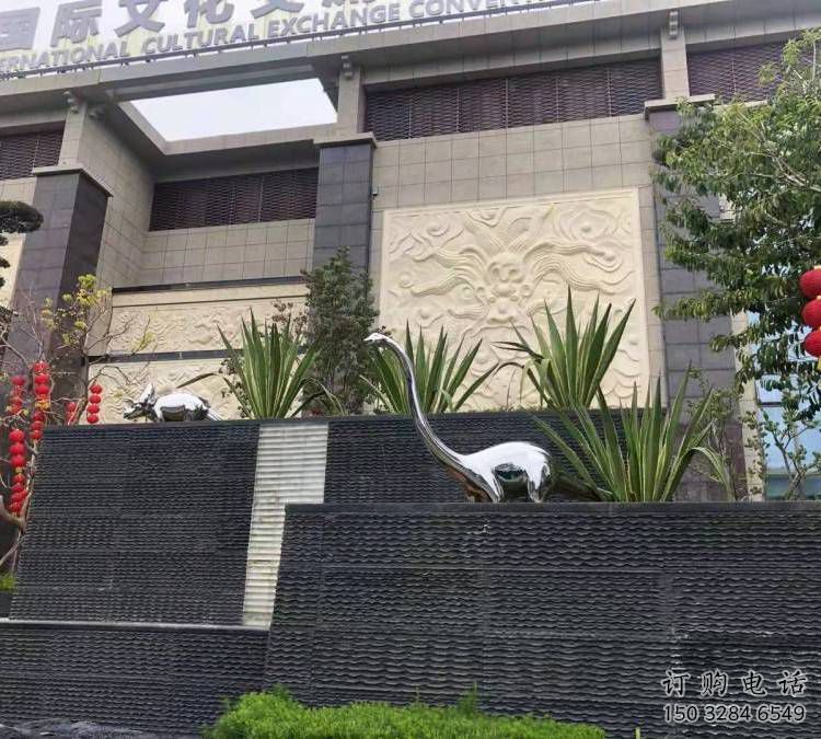 廣場恐龍雕塑供需，廣場雕塑，景觀鏡面恐龍雕塑定制