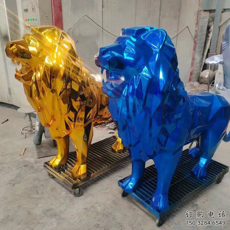 景觀獅子雕塑供應(yīng)，花園小品，酒店不銹鋼獅子雕塑展品
