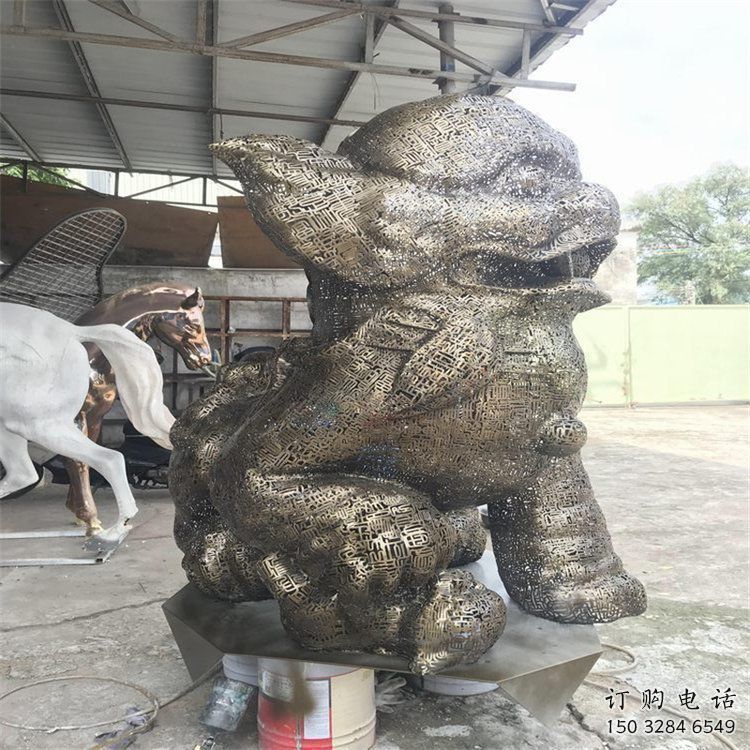 廣場獅子雕塑訂做，鏤空雕塑，不銹鋼透雕獅子雕塑