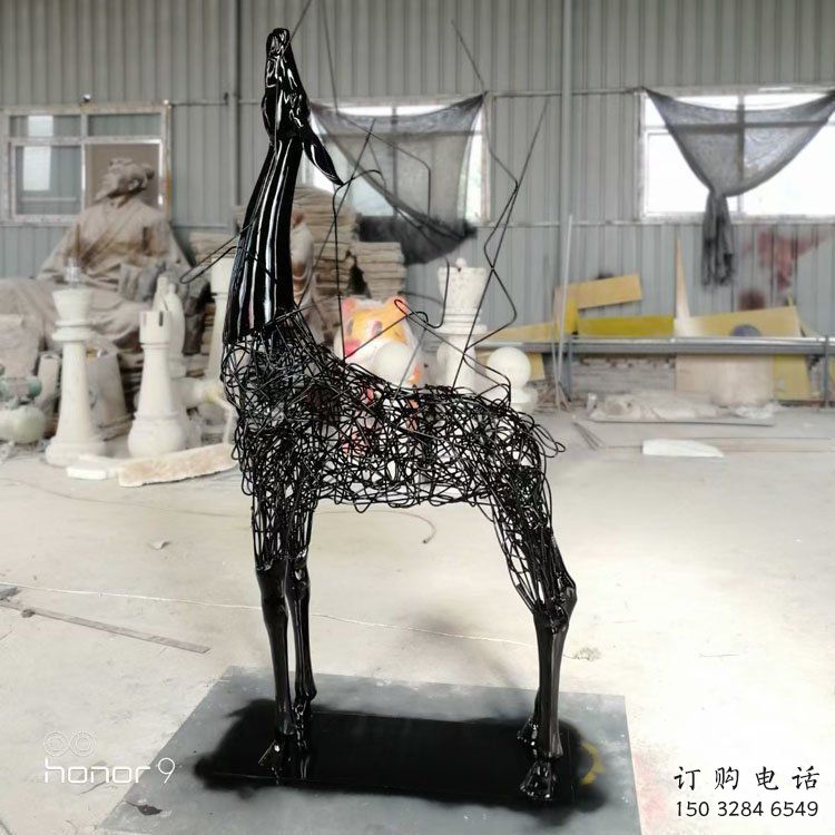 小鹿雕塑生產(chǎn)，透雕系列，鏤空鋼絲小鹿雕塑生產(chǎn)商