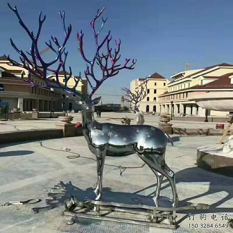 仿真梅花鹿雕塑制造商，城區(qū)小品，不銹鋼動物雕塑制作