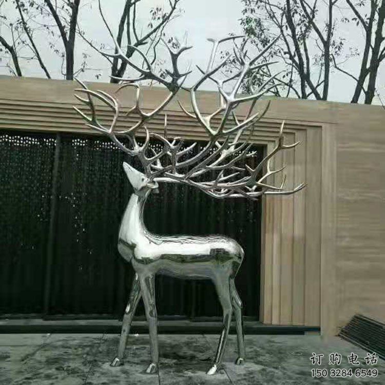 梅花鹿雕塑優(yōu)選，城市裝飾，展示鏡面梅花鹿雕塑定做