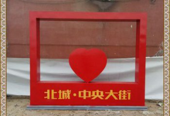心形宣傳欄雕塑，城市標識雕塑，不銹鋼烤漆工藝雕塑