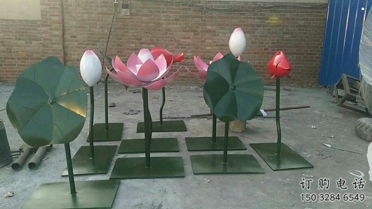 現(xiàn)代荷花雕塑定制，中式工藝，仿真荷花雕塑造型優(yōu)價(jià)