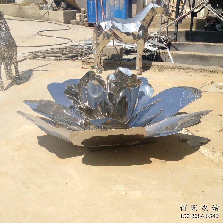 荷花雕塑訂做，城市裝飾，鏡面荷花雕塑展品
