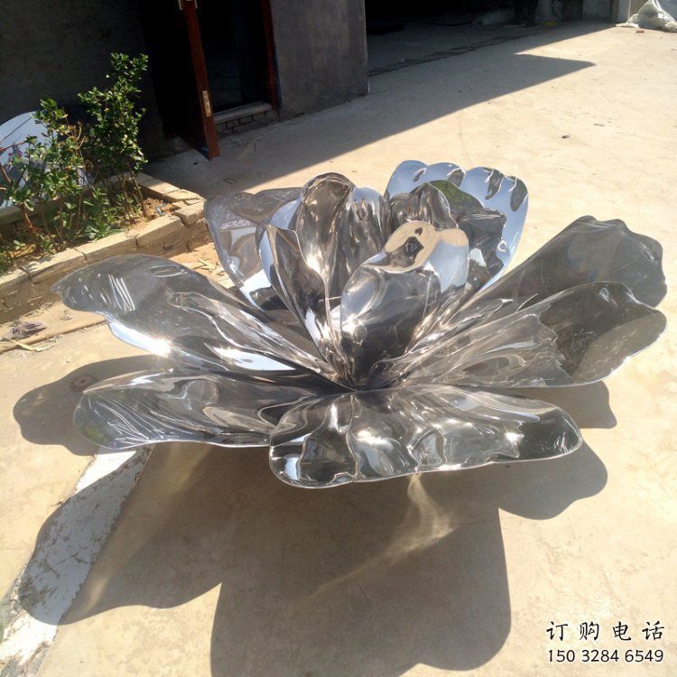 荷花雕塑選定，美陳雕塑，現(xiàn)代鏡面荷花雕塑優(yōu)選