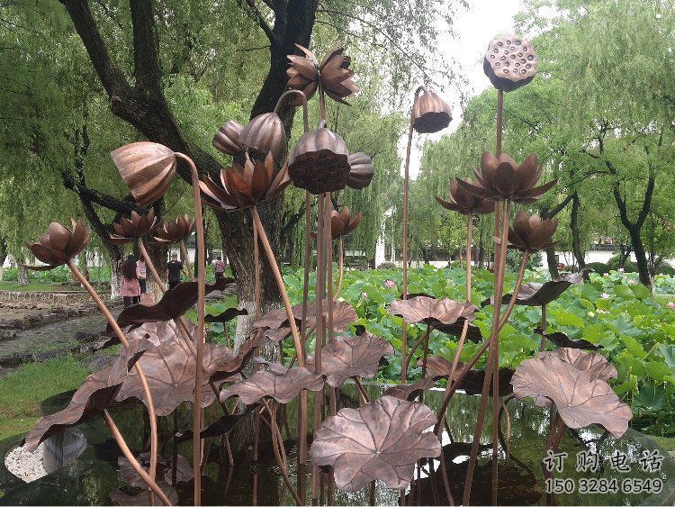 荷花雕塑擺件制造，藝術(shù)擺件，文化景觀銅荷花雕塑選定