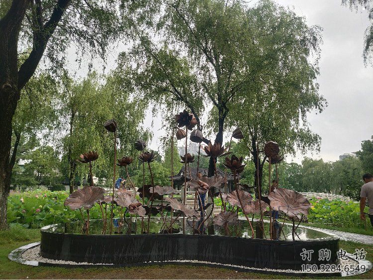 金屬荷花雕塑制作，城市裝飾，銅荷花雕塑標準廠家