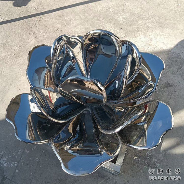 制造蓮花雕塑廠家，金屬組合，鏡面蓮花雕塑常用