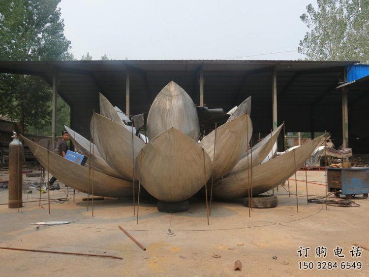 蓮花雕塑擺件定制，市標(biāo)雕塑，不銹鋼蓮花雕塑廠家