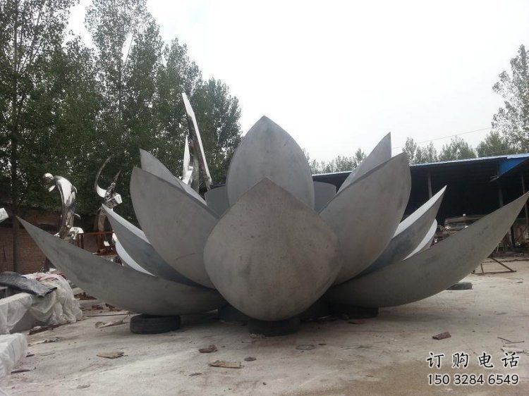 蓮花雕塑定制，村標概念，戶外不銹鋼蓮花雕塑預(yù)定