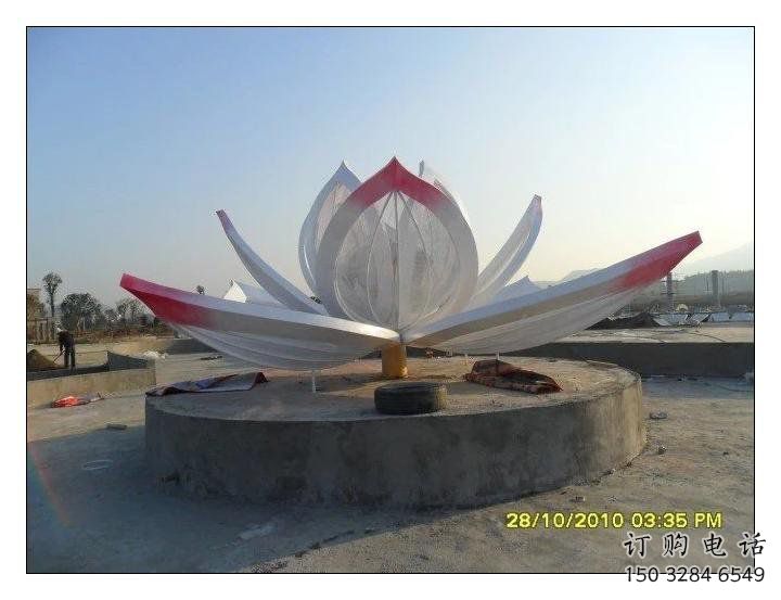 臥蓮雕塑廠家，景區(qū)雕塑，不銹鋼臥蓮雕塑選定