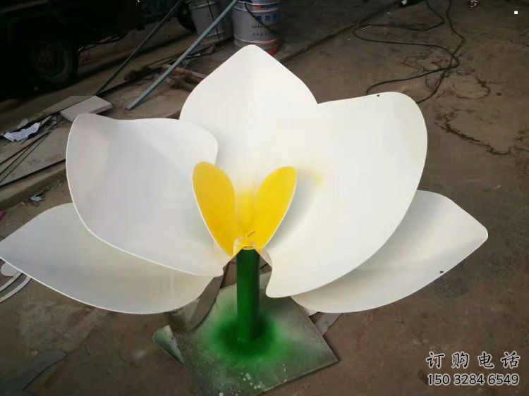 蘭花雕塑承接，景區(qū)案例，公園蘭花花朵雕塑定制廠家