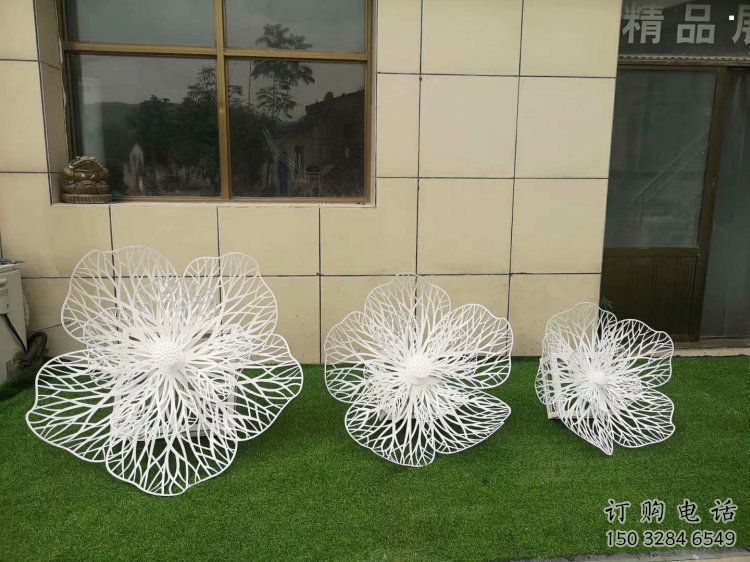 花朵雕塑優(yōu)價(jià)，藝術(shù)擺件，鏤空花朵雕塑指用廠家