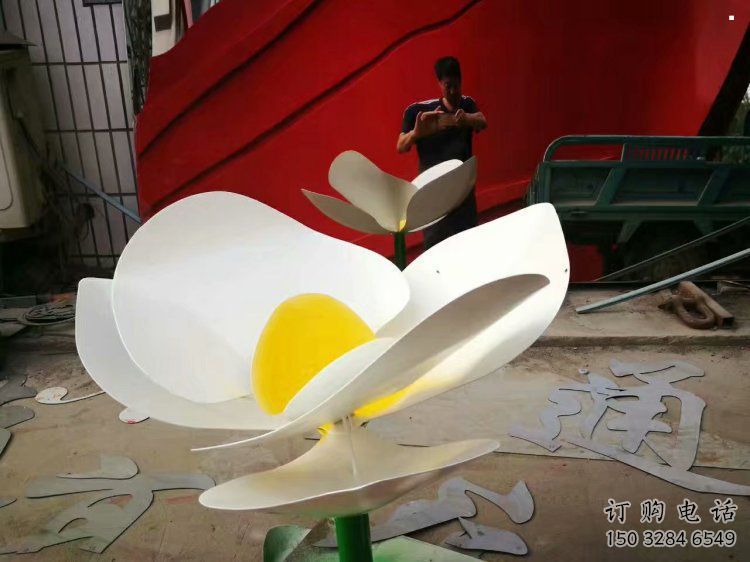 美陳蘭花雕塑