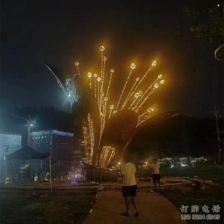 百合花雕塑服務(wù)商，景觀雕塑，不銹鋼百合花雕塑選定