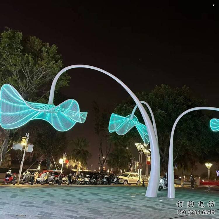 燈光花傘雕塑選用，廣場(chǎng)雕塑，不銹鋼花傘雕塑廠家