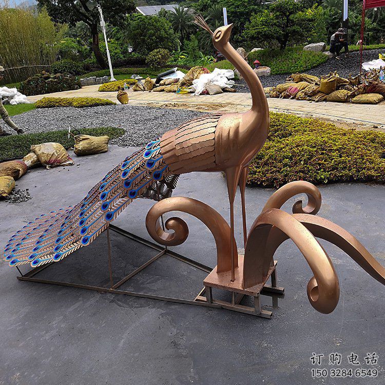 抽象孔雀雕塑預(yù)定，公園雕塑，不銹鋼孔雀雕塑承接