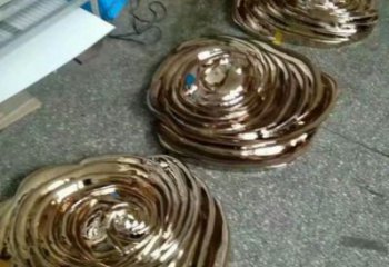玫瑰花雕塑服務(wù)商，金屬構(gòu)件，金屬電鍍玫瑰花雕塑定價(jià)
