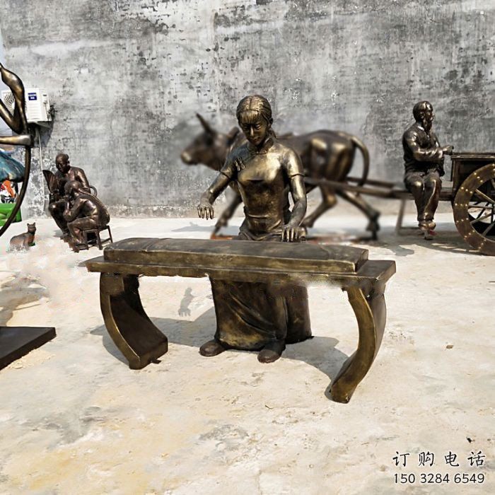 彈古箏雕塑制造商，小區(qū)擺件，民俗人物雕塑提供