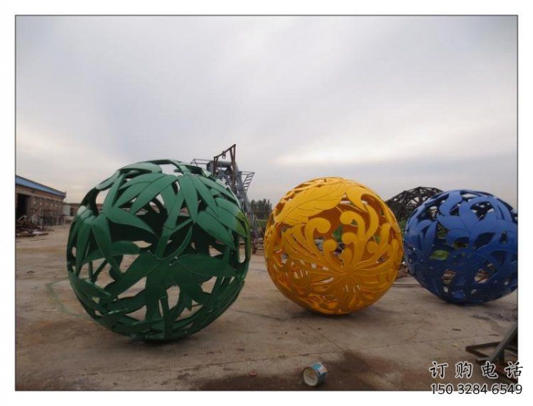 鏤空花紋球雕塑定做，廣場(chǎng)雕塑，不銹鋼花紋球雕塑優(yōu)選