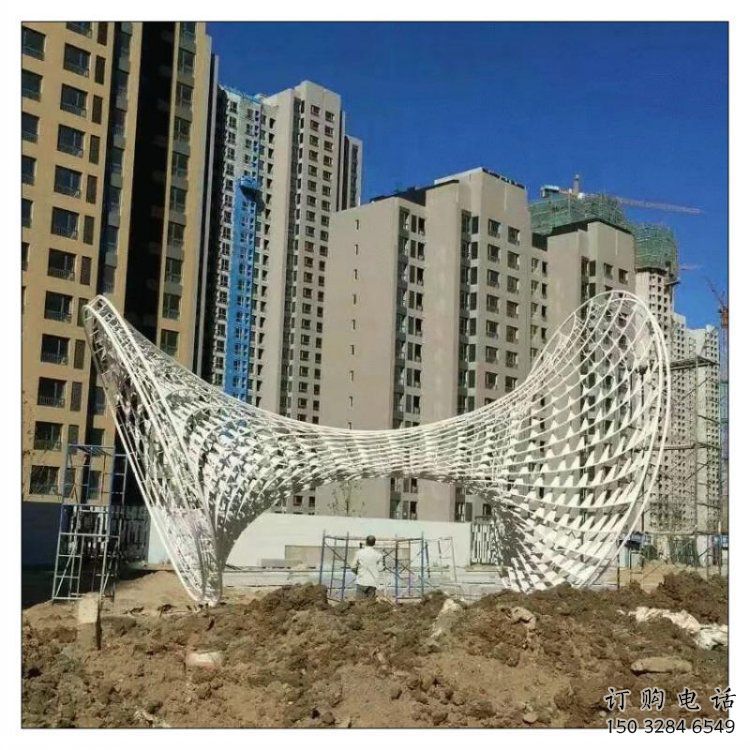 花瓶雕塑標(biāo)準(zhǔn)，彩鋼制作，鏤空花瓶雕塑優(yōu)價(jià)