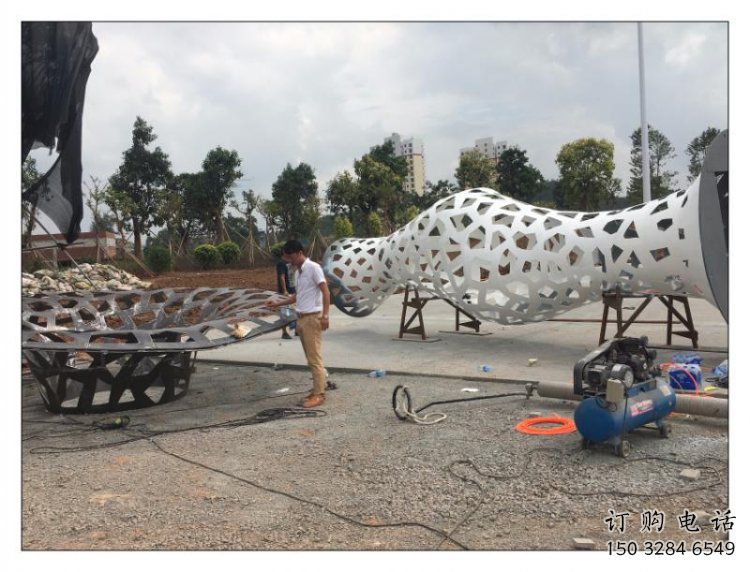 花瓶雕塑制造商，室外軟裝，鏤空花瓶雕塑制作承接