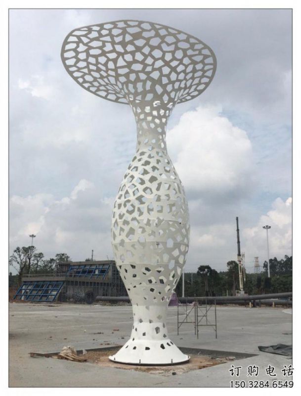 花瓶雕塑制作，城市裝飾，不銹鋼鏤空花瓶雕塑標準