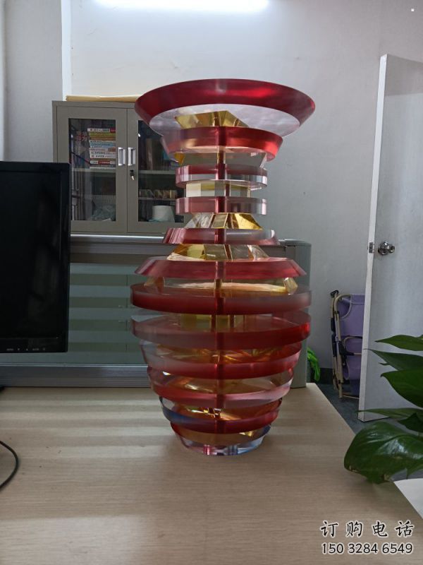 抽象花瓶雕塑制造，景觀雕塑，異形花瓶雕塑展品