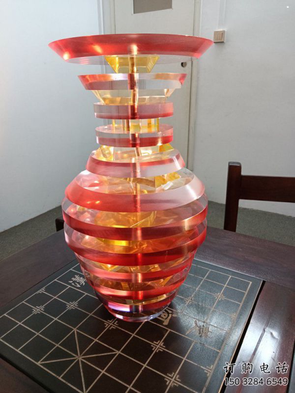 花瓶雕塑工程選用，美陳雕塑，異形花瓶雕塑展示專供
