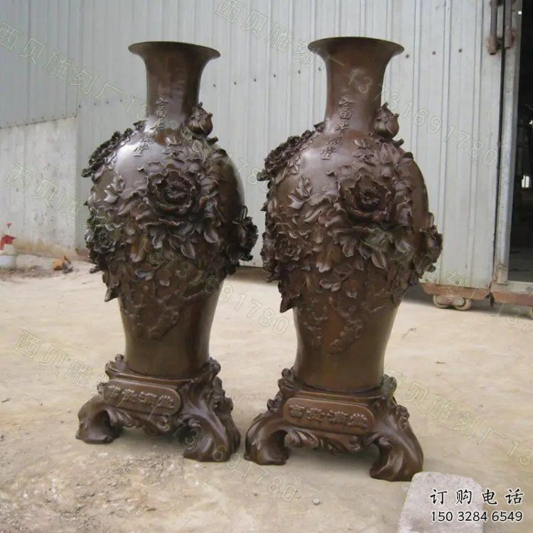 銅花瓶雕塑供應(yīng)，城市裝飾，彩色銅花瓶雕塑優(yōu)選
