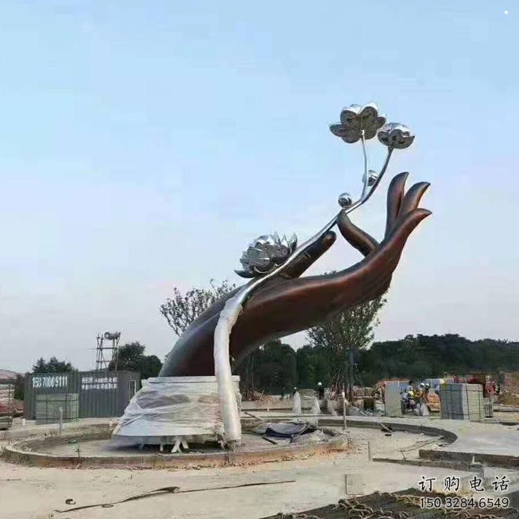 手拈花雕塑制造商，動態(tài)雕塑，不銹鋼手拈花雕塑訂做