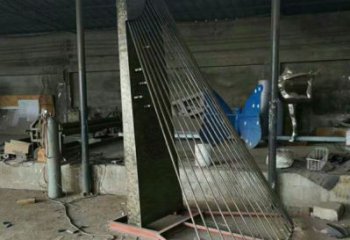 馬頭琴雕塑制造商，小區(qū)擺件，不銹鋼馬頭琴雕塑制造商