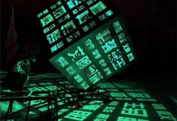 大型魔方雕塑選用，街道標(biāo)識(shí)，燈光魔方雕塑廠家常用