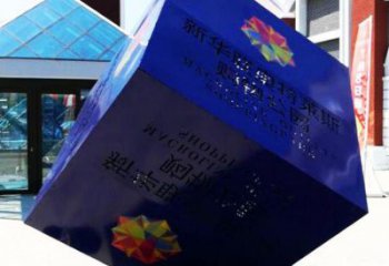 立方體雕塑訂做通用，美陳雕塑，鏤空立方體雕塑優(yōu)選