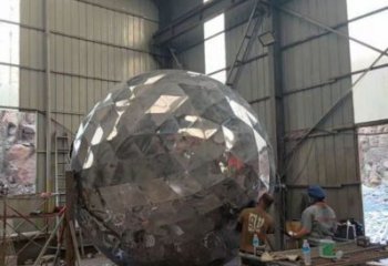 鏡面球雕塑廠家，公園小品，不銹鋼球雕塑訂做