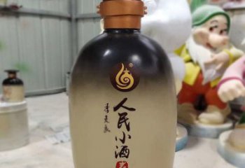 酒瓶雕塑服務商，美陳雕塑，玻璃鋼酒瓶雕塑精選