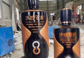 酒瓶雕塑供求，水景雕塑，玻璃鋼酒瓶雕塑制造商