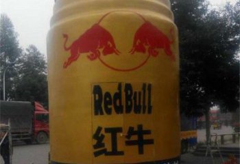 飲料瓶雕塑制造商，小區(qū)擺件，玻璃鋼飲料瓶雕塑提供