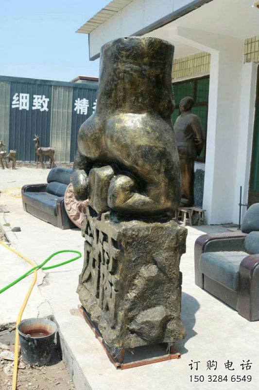 握拳雕塑制造，中式工藝，玻璃鋼仿銅握拳雕塑廠家