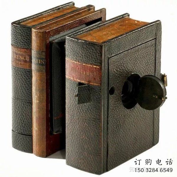 銅書籍雕塑廠家，金屬組合，銅書籍雕塑定做