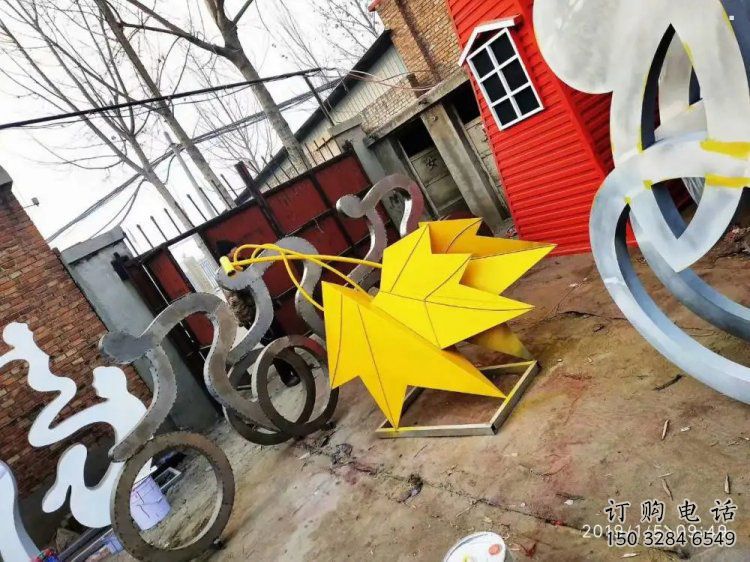 楓葉雕塑訂做，景區(qū)雕塑，烤漆楓葉雕塑廠家定價