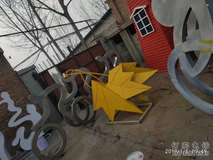 楓葉雕塑制作，園林裝飾，建筑烤漆楓葉雕塑廠家
