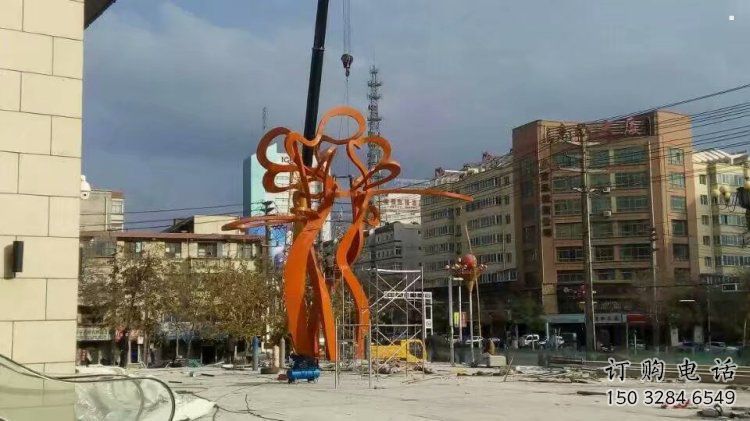 金屬鏤空樹雕塑制造商，鋼管組合，烤漆樹雕塑優(yōu)選