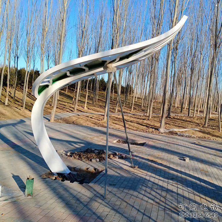 樹(shù)葉雕塑優(yōu)選，陸地?cái)[件，彩繪仿真樹(shù)葉雕塑供給