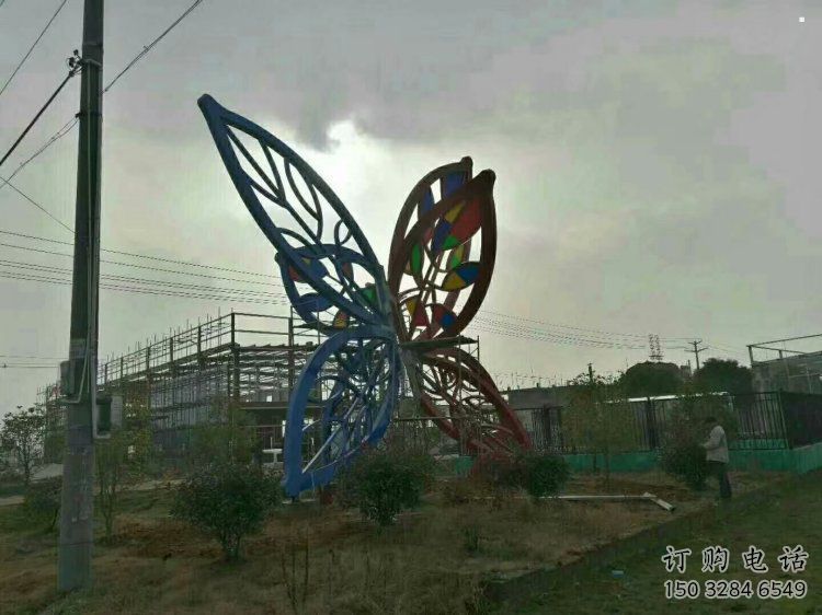 燈光樹葉雕塑供應(yīng)，多彩藝術(shù)，別墅燈光樹葉雕塑廠家