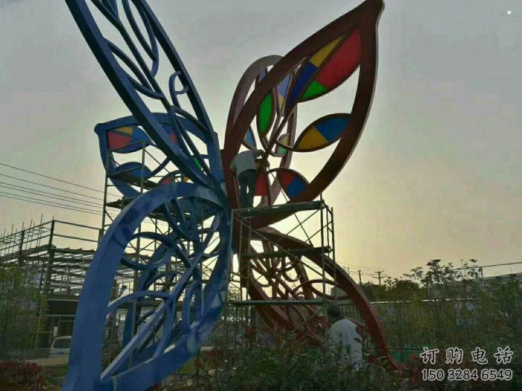 燈光樹(shù)葉景觀雕塑，小區(qū)雕塑，景觀燈光樹(shù)葉雕塑提供