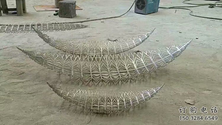 鏤空樹葉雕塑生產(chǎn)，戶外擺放，鏡面鏤空樹葉雕塑精選