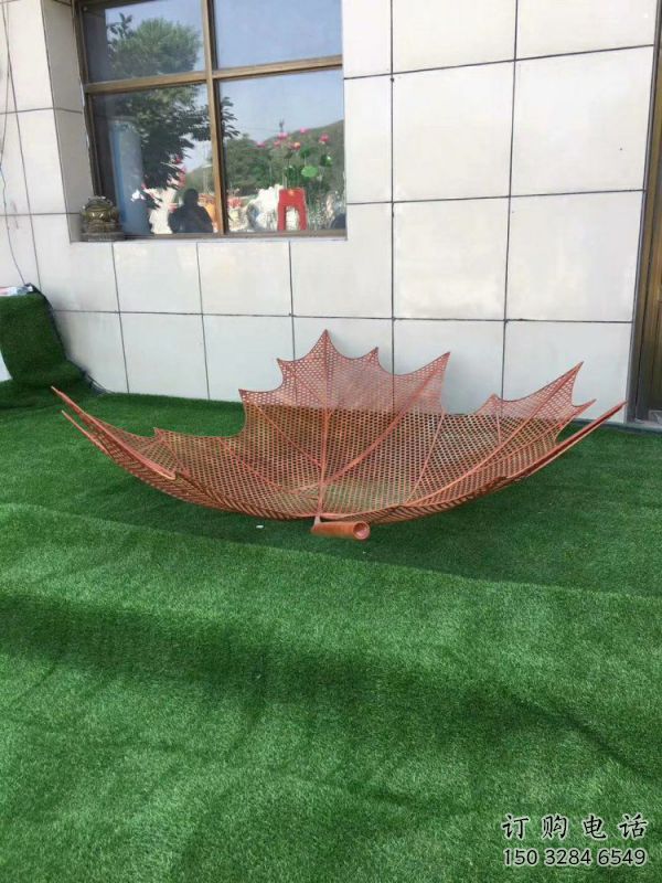 鏤空樹葉雕塑系列，小區(qū)雕塑，鐵藝樹葉雕塑定做廠家